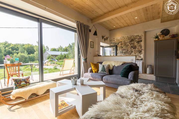 Gîte pour 6 personnes, avec jardin à Les Déserts - 4