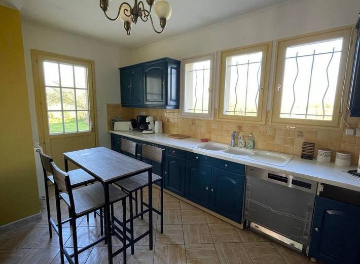 Gîte pour 10 personnes, avec terrasse et jardin à Ponthoile - 4