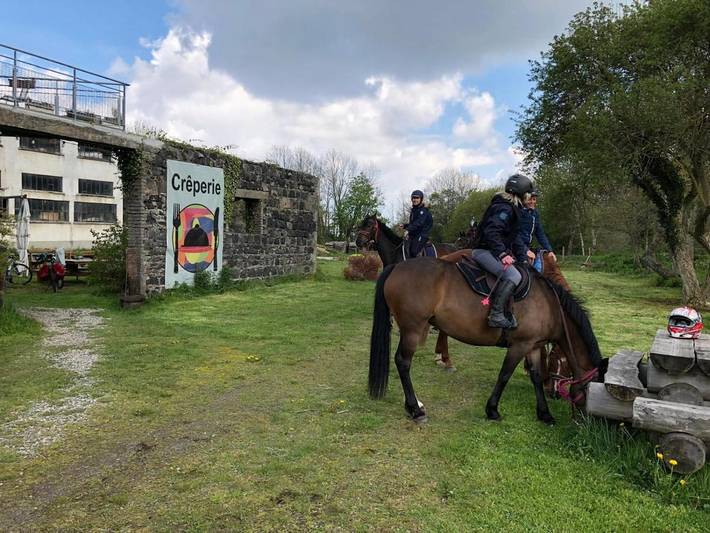 Gîte pour 2 personnes, avec terrasse ainsi que jardin et vue à Orcines - 4