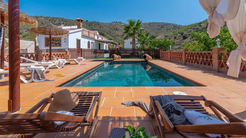 Chalet para 8 personas, con balcón/terraza y piscina, Se admiten mascotas en Axarquía - 2