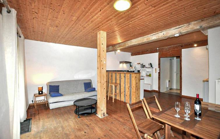 Location de vacances pour 4 personnes, avec jardin à Cazalrenoux - 2