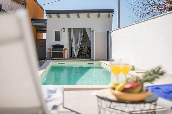 Vakantiehuis voor 5 personen, with tuin and whirlpool as well as balkon, met huisdier - 1
