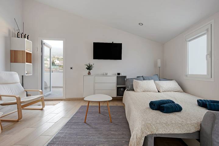 Casa vacacional 'Súper Ático Auditorio Centro' con terraza y Wi-Fi in Villa de La Orotava, La Orotava