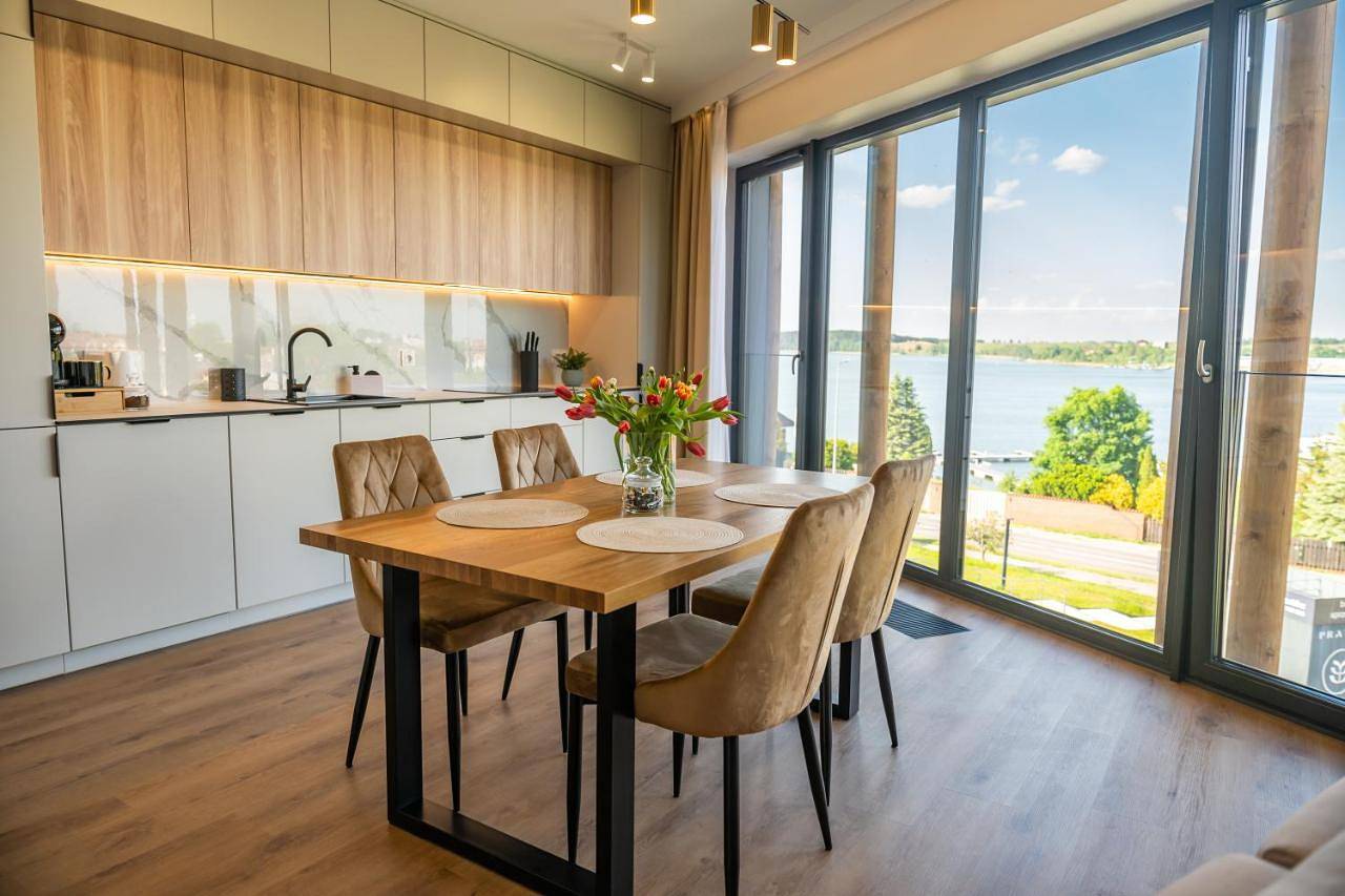 Ganze Wohnung, One-Bedroom Apartment with Lake View in Mikołajki, Powiat Mrągowski