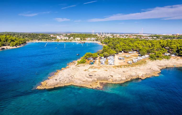 Bungalow für 6 Personen, mit Ausblick und Terrasse, mit Haustier in Pula - 4
