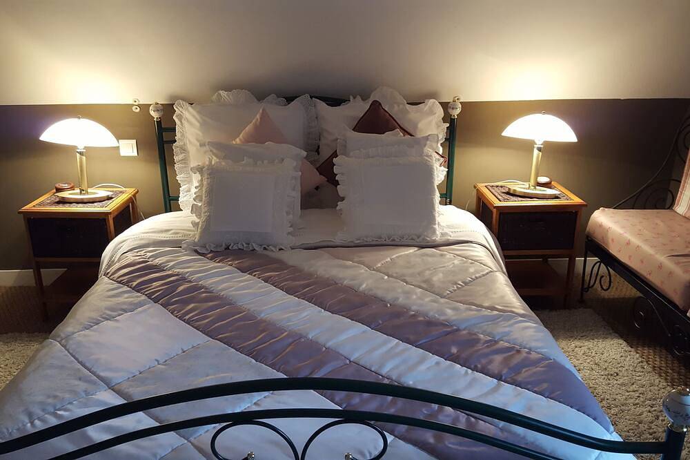 Cadre exceptionnel pleine nature, piscine privée, sauna ! in Brandivy, Région de Vannes