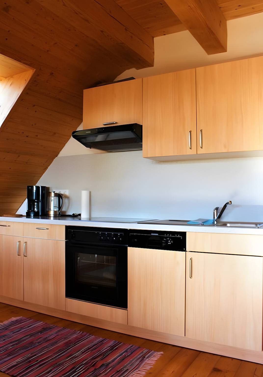 Apartamento entero, Apartamento vacacional 'Adlerhorst, 75 m²' con vistas a la montaña, terraza comunitaria y wifi in Schonach im Schwarzwald, Bosque Negro sur