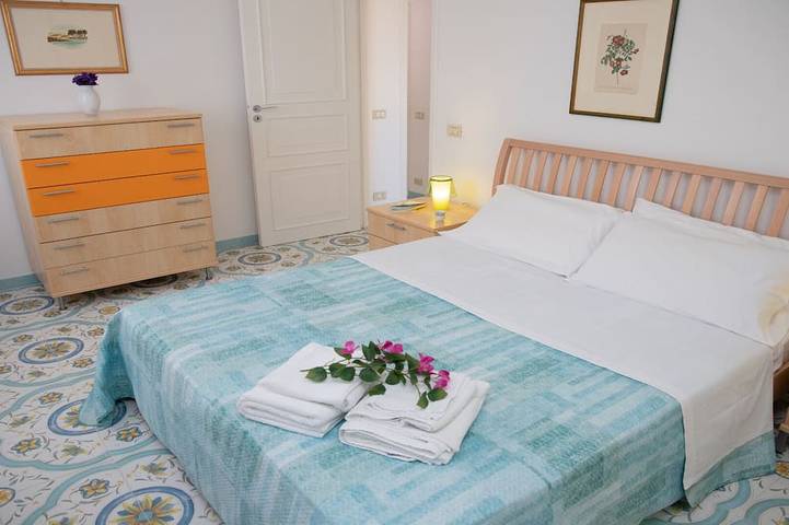 Ferienwohnung für 5 Personen, mit Terrasse und Garten in Marina di Ragusa - 2