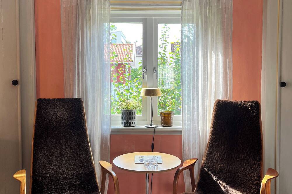 Gränna Grandeur: Stay in Style in Jönköping, Vättern