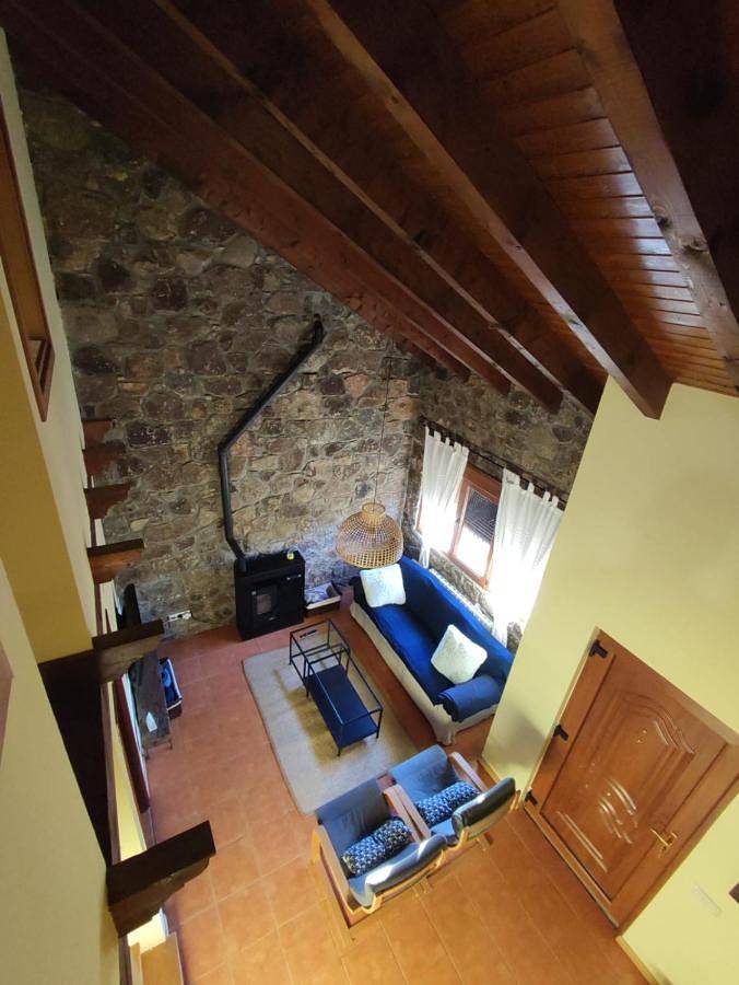 Casa rural para 6 personas, con Terraza además de Jardín y Vistas en Trefacio