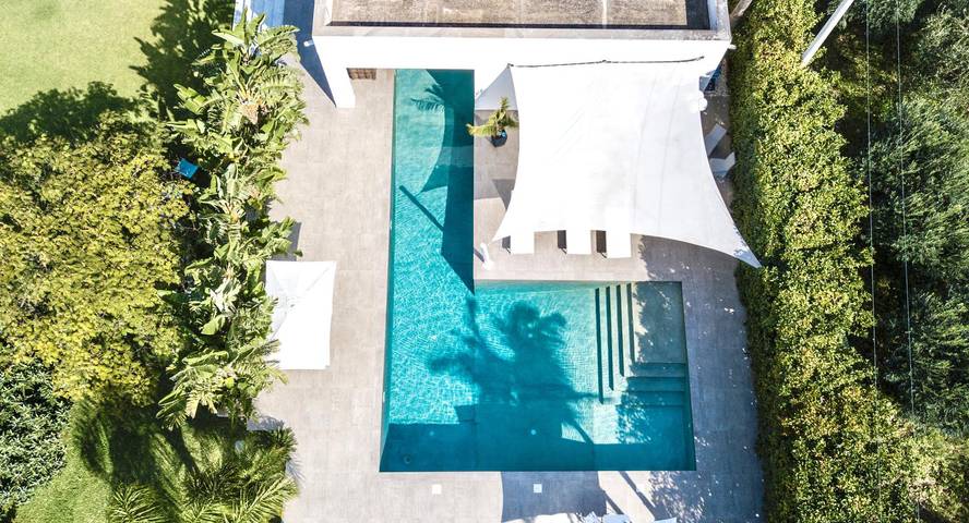 Ferienwohnung für 4 Personen, mit Terrasse und Garten sowie Pool in Terrasini