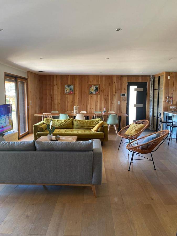 Location de vacances pour 8 personnes, avec jacuzzi ainsi que piscine et jardin à La Bruguière - 3