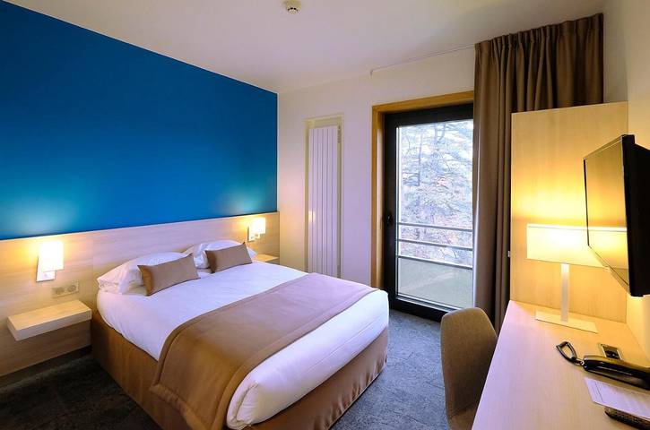Hôtel pour 2 personnes, avec vue sur le lac ainsi que vue et jardin à Carquefou