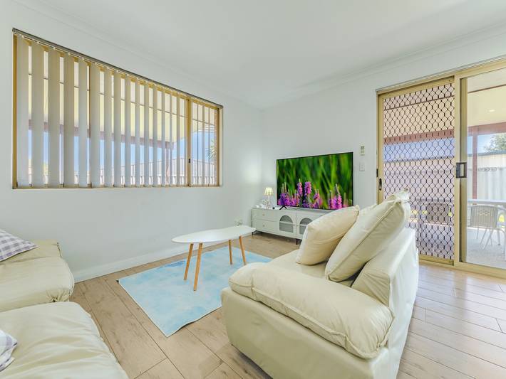 Holiday rental for 8 people, with balcony/terrace, child-friendly in Western Australia