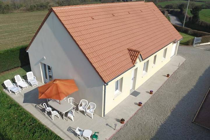 Gîte pour 7 personnes, avec Terrasse et Jardin à Les Moitiers-d'Allonne