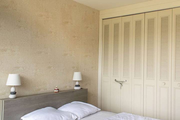 Ganze Wohnung, Sea-view apartment with two balconies in Erquy | 4 guests | in Caroual, Erquy