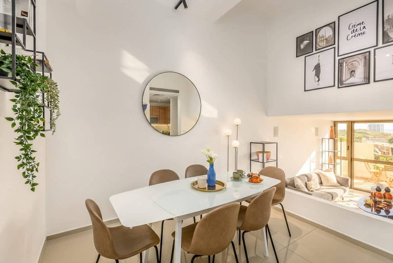 Entire apartment, Seafront 3Bedrooms Duplex w Pool in Herzliya, Tel Aviv District