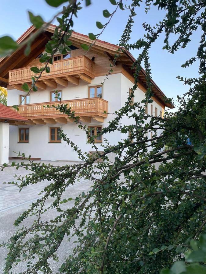 Ferienwohnung für 5 Personen, mit Garten und Ausblick