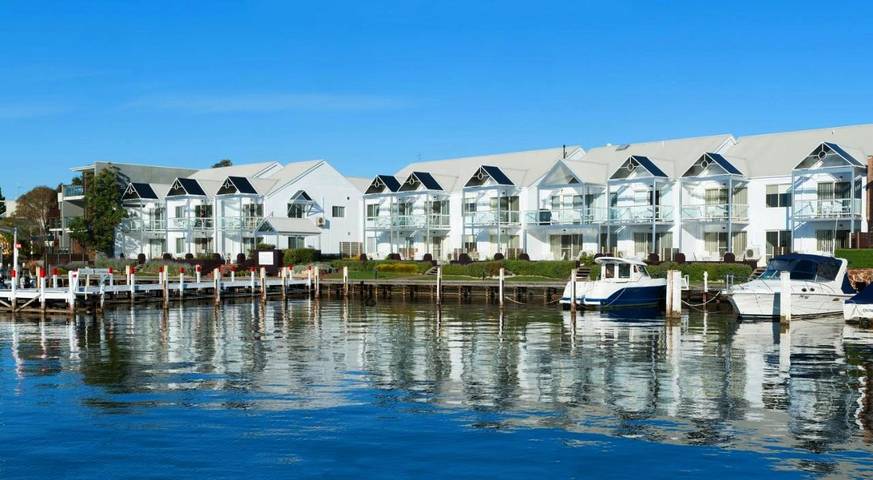 Bungalow für 2 Personen, mit Garten und Whirlpool sowie Pool in Victoria