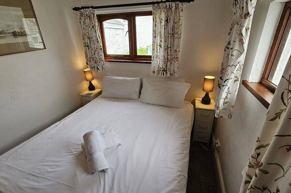 Hillside Cottage -  a cottage that sleeps 5 guests  in 2 bedrooms in Portscatho, Cornwall