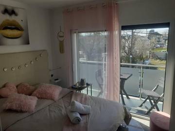 Hôtel pour 2 personnes, avec balcon à Tremblay-en-France