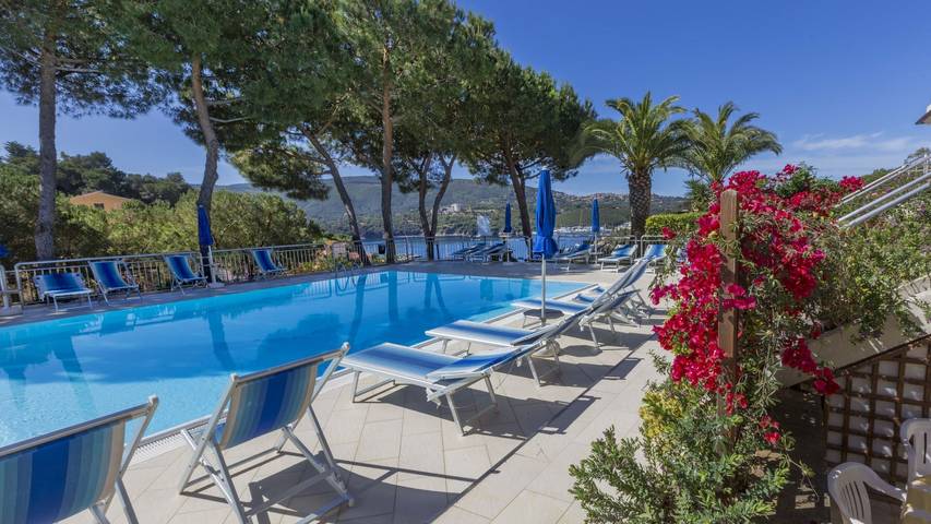 Ferienwohnung für 4 Personen, mit Terrasse in Porto Azzurro - 3