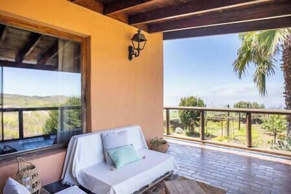 Entire apartment, Finca Vilaflor - The loft in Vilaflor, South Tenerife
