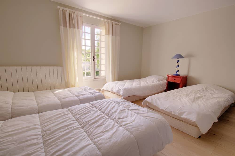 Villa Domaine des Marais in Saint-Sornin, Région de Rochefort