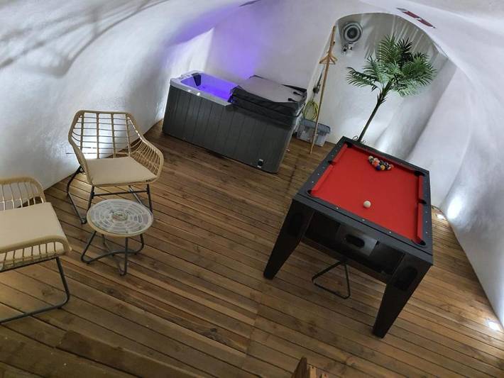 Gîte pour 3 personnes, avec terrasse et jacuzzi à La Roche-Blanche
