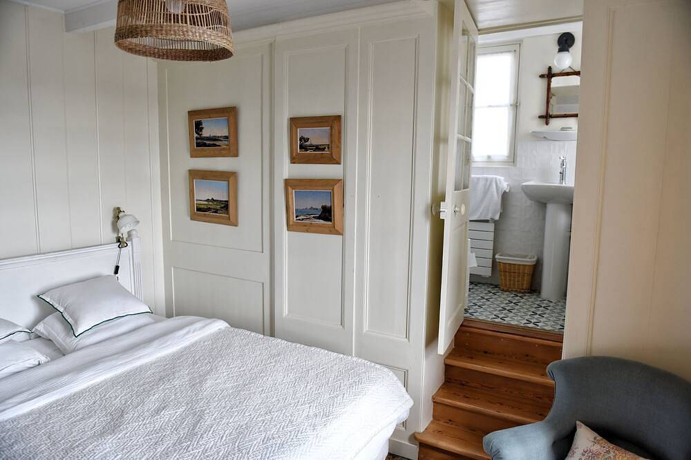House \"henri Chardon\" , A travel on the sea ! in Barfleur, Cotentin