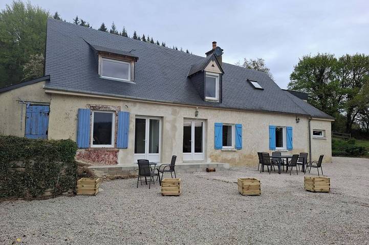 Gîte pour 8 personnes, avec Terrasse et Jardin
