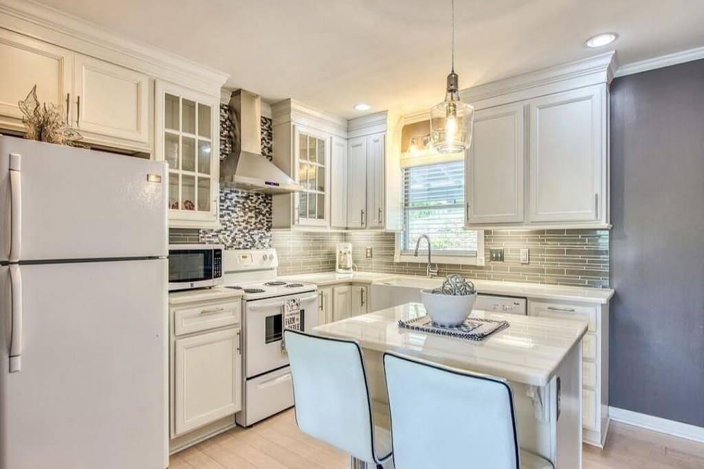 Amazing Views of Maggie Valley Mountains, King Master, Hot Tub,Fire Table in Blue Ridge Parkway, Cataloochee Valley