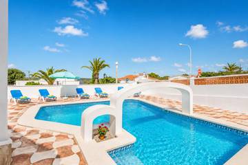 Villa in Alaior Municipality, Coast of Menorca für 6 