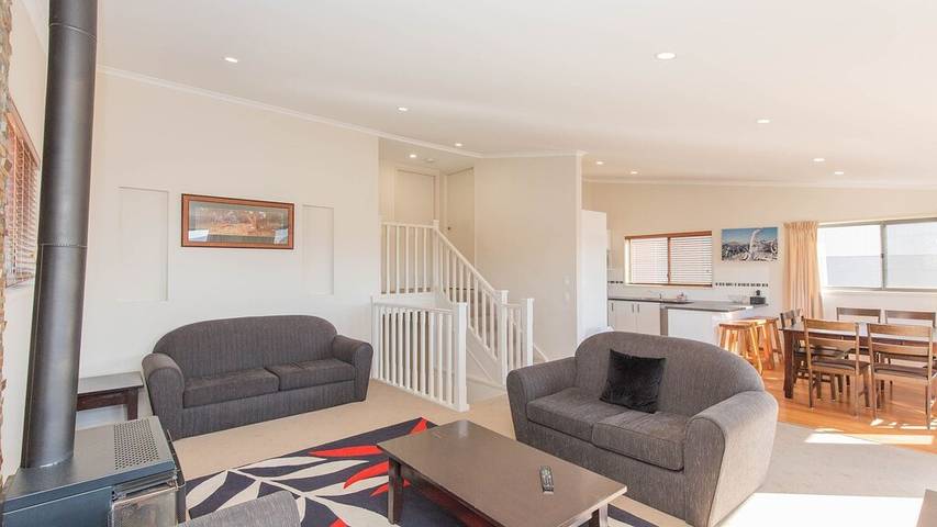 Holiday home for 10 people, with balcony in Jindabyne