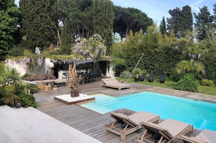 Location de vacances pour 10 personnes dans Plage de la Bouillabaisse
