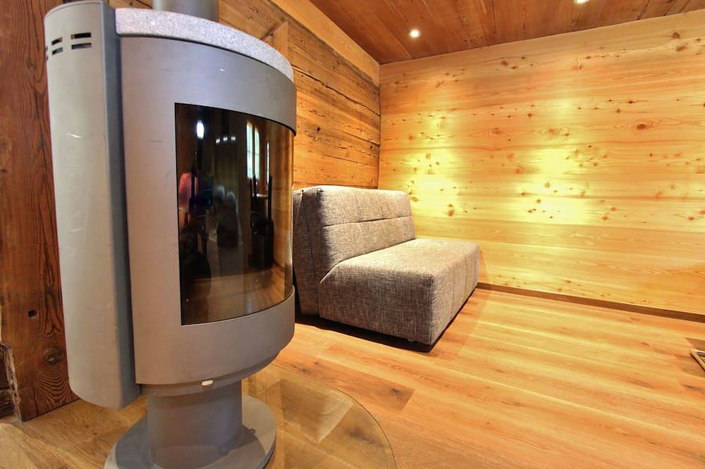 Chalet im Binntal nahe Edelsteinmine in Grengiols, Östlich Raron