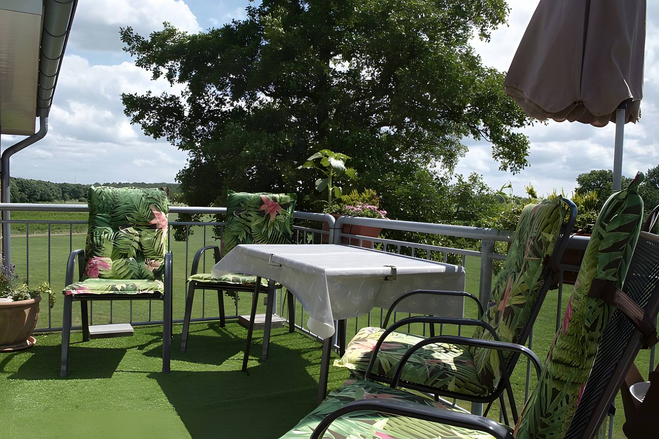 Ganze Wohnung, Ferienwohnung Naturblick" mit Gemeinschaftsgarten, Balkon und Wi-Fi in Albersdorf, Albersdorf und Umgebung