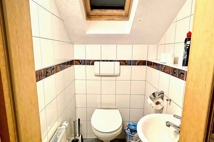 Ganze Wohnung, Großzügige Ferienwohnung für bis zu 8 Personen im Herzen von Zirndorf in Zirndorf, Landkreis Fürth