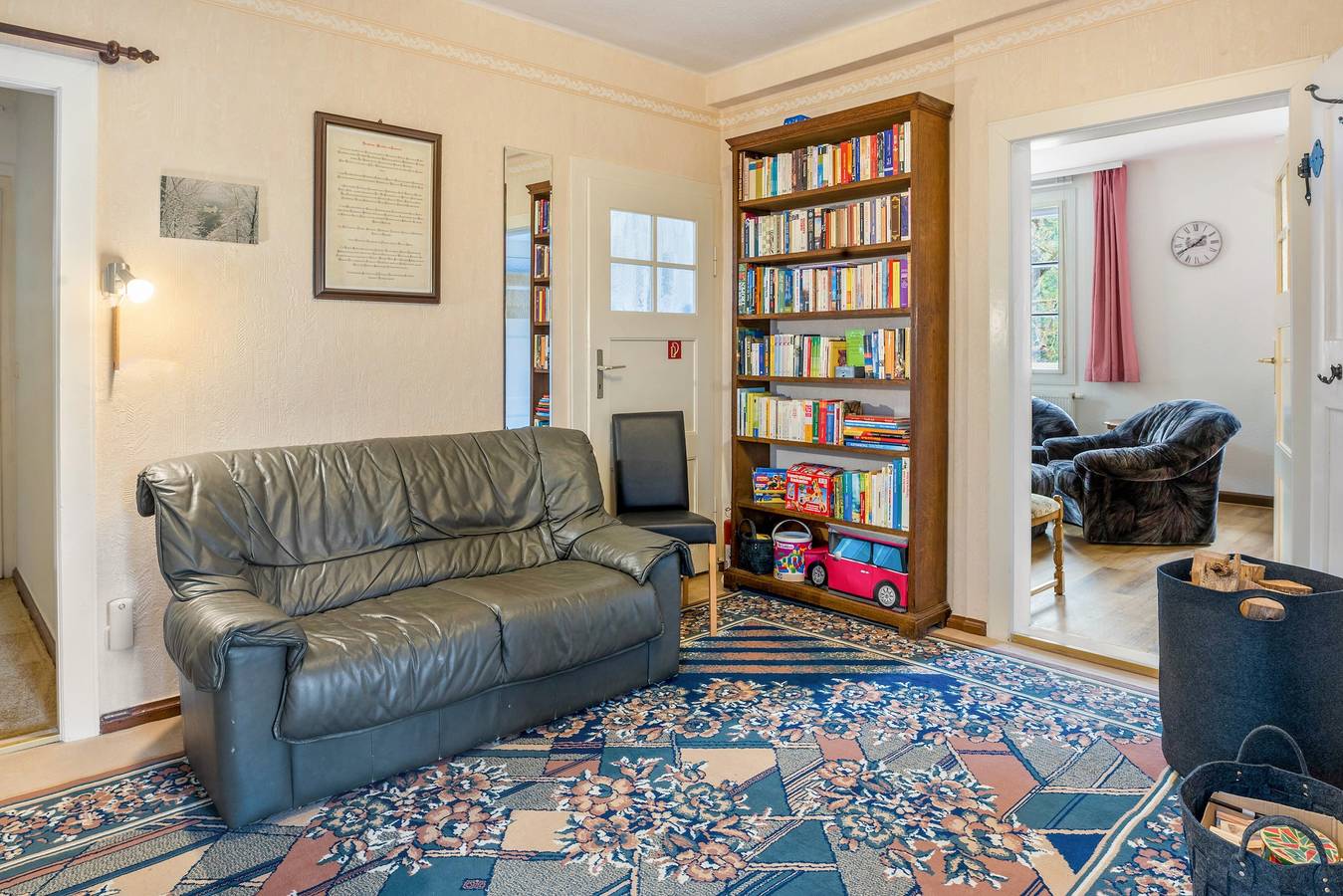 Entire apartment, Apartment 'Ferienwohnung Schlossblick' with Private Terrace, Private Garden and Wi-Fi in Burgk, Thuringian Slate Mountains