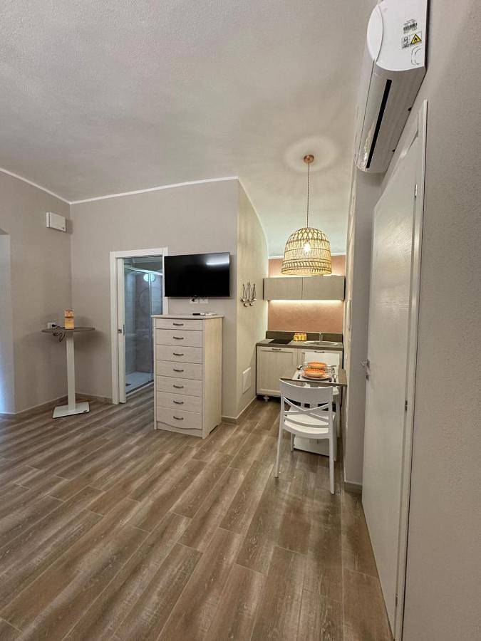 Double Room with Private Bathroom in Sorso, Province de Sassari