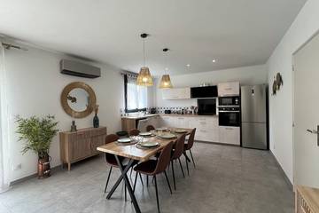 Gîte pour 6 personnes, avec jardin et terrasse, animaux acceptés à Vézeronce-Curtin