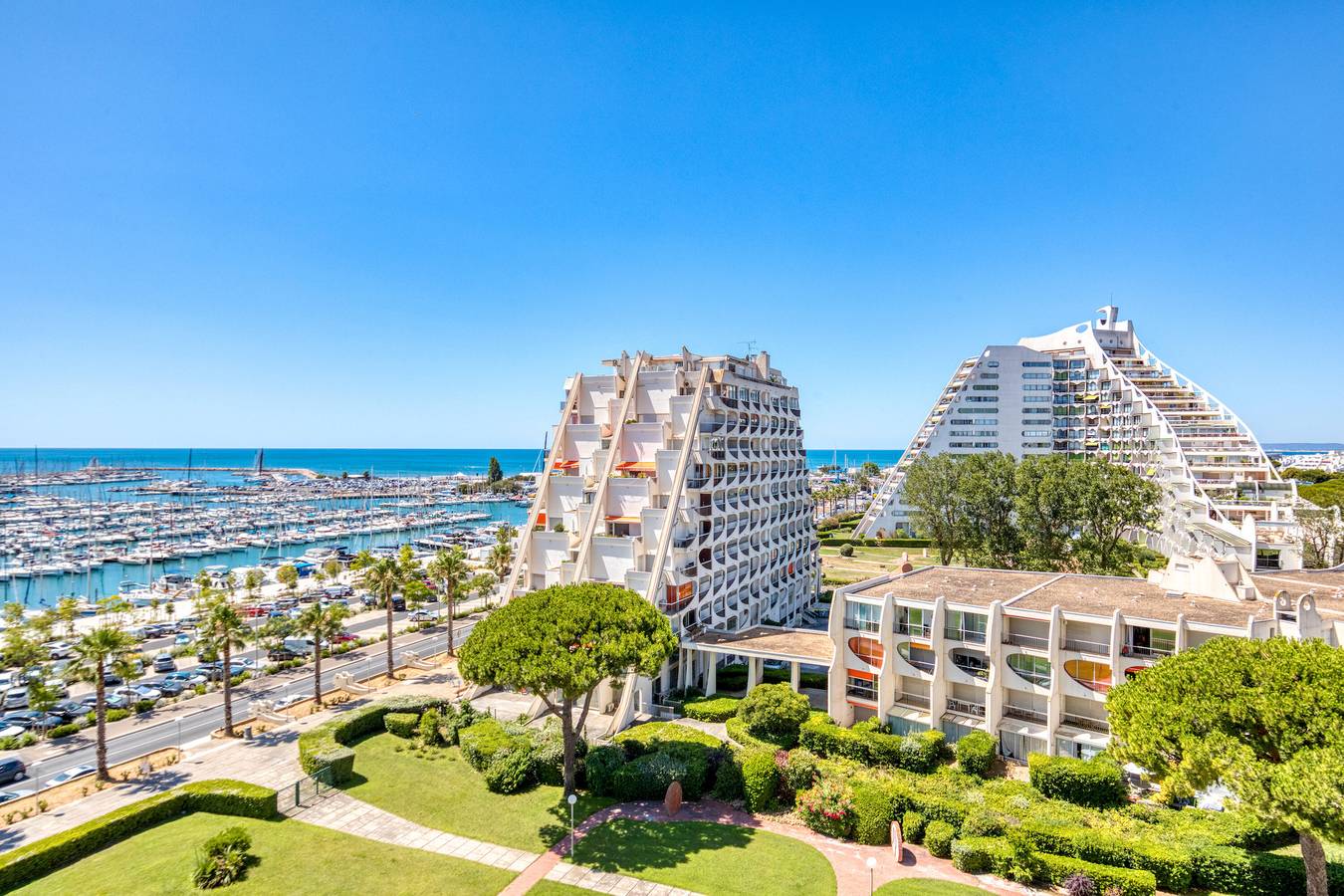 Appartement entier, Sur les hauteurs du Fidji vue mer et port  in La Grande-Motte, Côte d'Améthyste