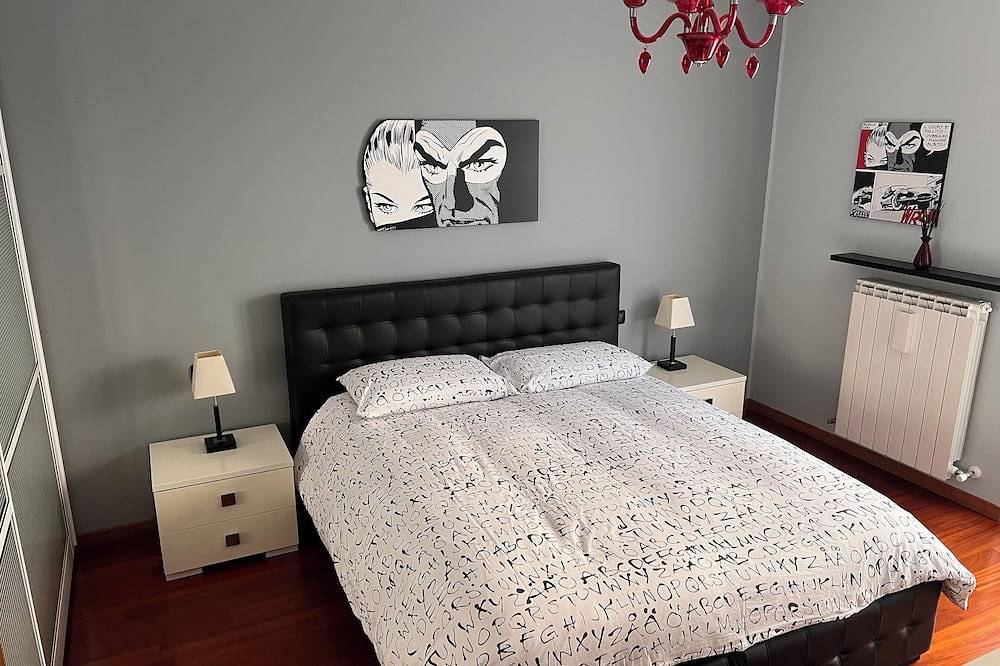 Ganze Wohnung, Apartment with swimming pool and with great location for Lake Garda, Verona city  in Cavaion Veronese, Gardasee-Berge