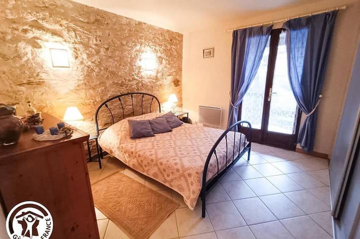 Location de vacances pour 2 personnes, avec jardin à Bélaye - 2