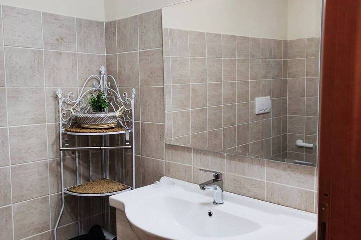 Monolocale con resede esterno privato in Signa, Provincia de Prato