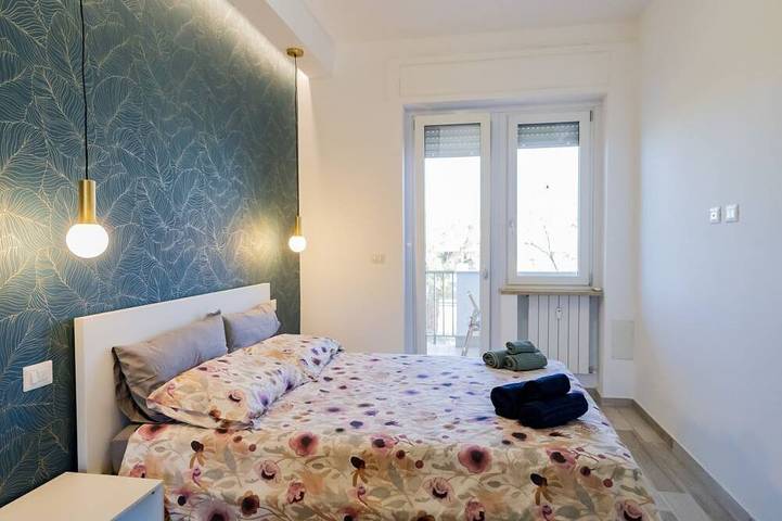 Ganze Wohnung, GuestHost - Modernes Apartment mit Meerblick und Balkon am Wasser! in Lido La Vongola, Pescara