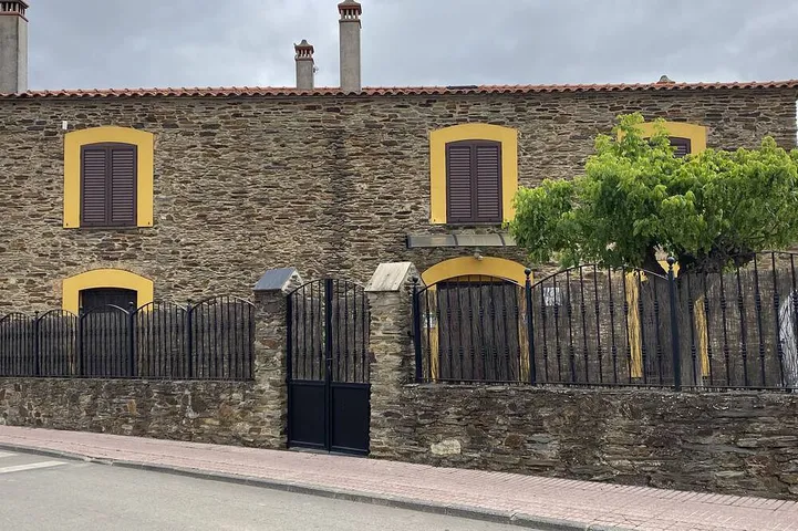 Holiday home for 14 people, with terrace and garden - 1