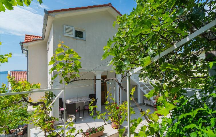 Ferienwohnung für 4 Personen, mit Terrasse und Garten in Pisak - 2