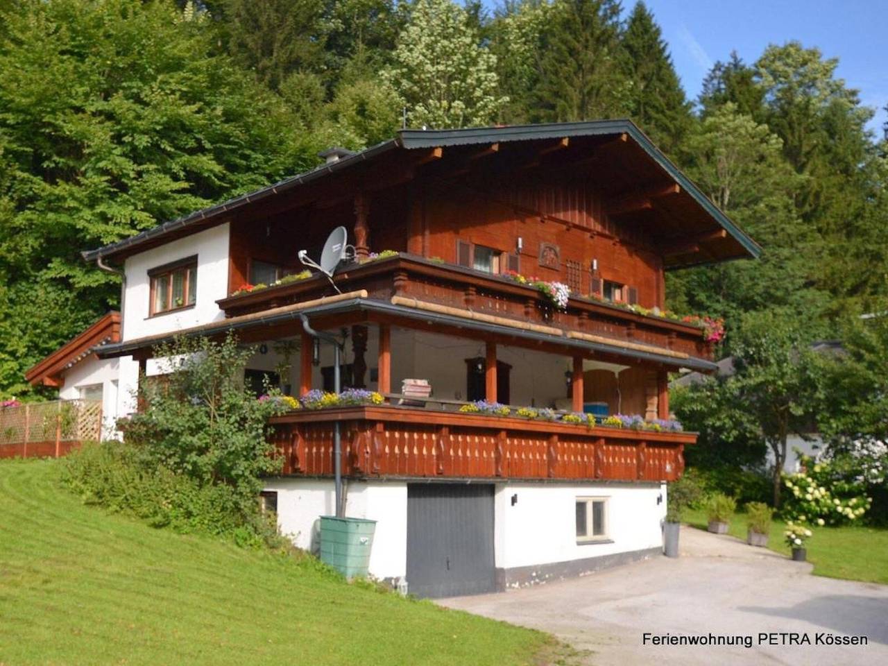 Ganze Wohnung, Ferienwohnung "Petra" mit Bergblick, Balkon & Wlan in Kössen, Kaiserwinkl