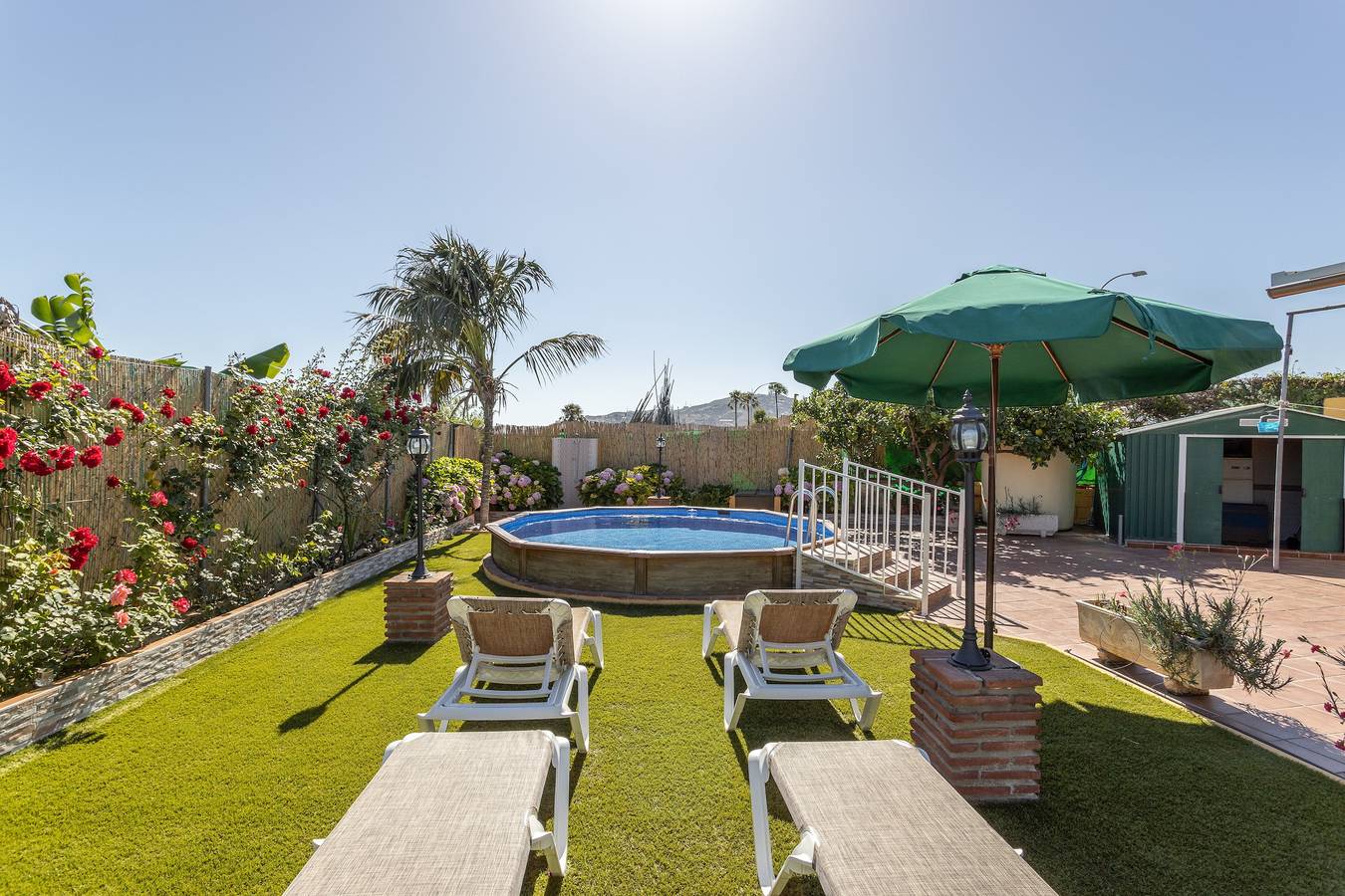 Ferienhaus Casita Puente Viejo mit Pool, Wlan, A-C, Terrassen & Garten in Nerja Centre, Nerja